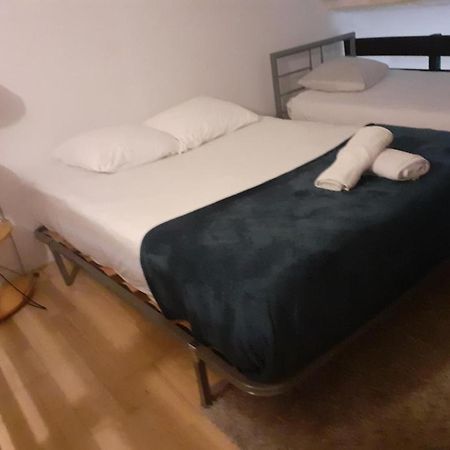 Appartement Calme Avec Terrasse Marseille Ngoại thất bức ảnh